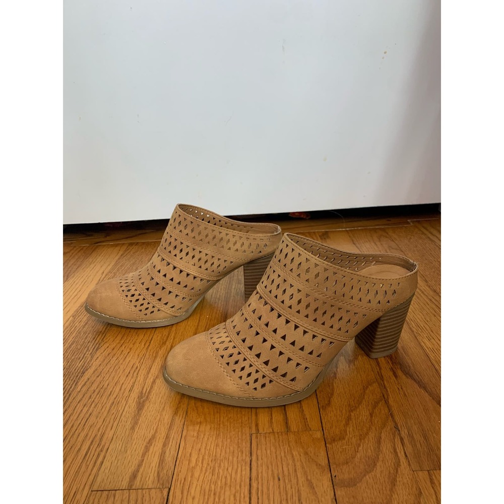 Cloudwalker Platform Heels Size 6 - image 1